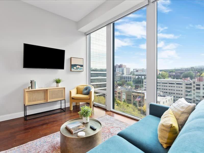 Cozysuites 1Br, Ppg Paints Arena, Pitts Pittsburgh Exterior photo