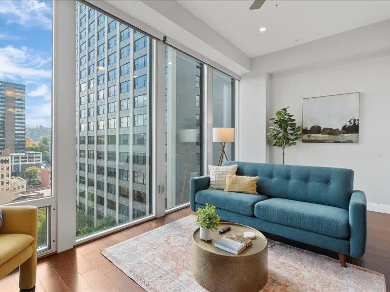 Cozysuites 1Br, Ppg Paints Arena, Pitts Pittsburgh Exterior photo